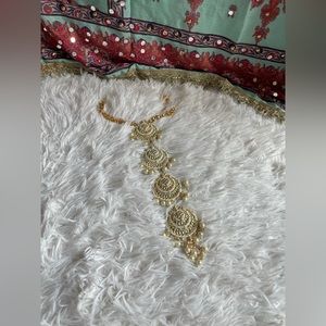 Golden Hair Clip / Accessory - Paranda